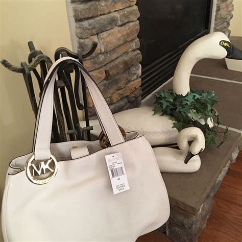 michael kors fulton pebbled vanilla no chains|Fulton Large Pebbled Leather Shoulder Bag .